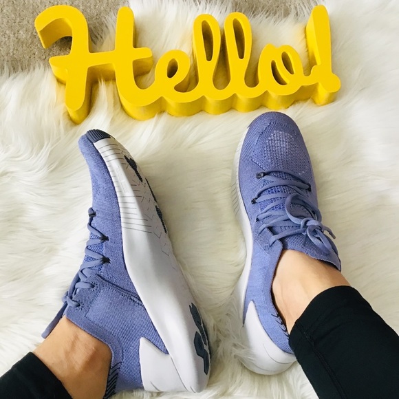 NIKE Free TR Flyknit Trainers - Picture 4 of 8